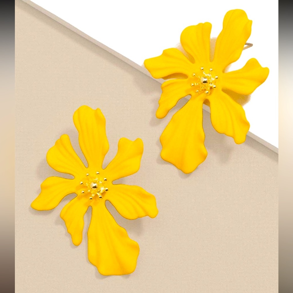 ZENZII LARGE FLORAL 18K GOLD PLATED EARRINGS ❤️STUNNING❤️